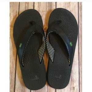 Sanuk sandals
